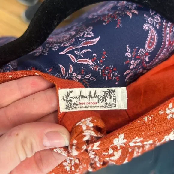 Free People Dessa Bodysuit Orange Floral Puff Sleeves Size XS - Picture 8 of 10